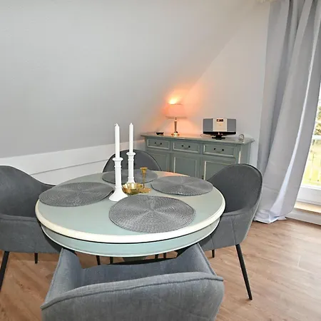 Apartment Und *